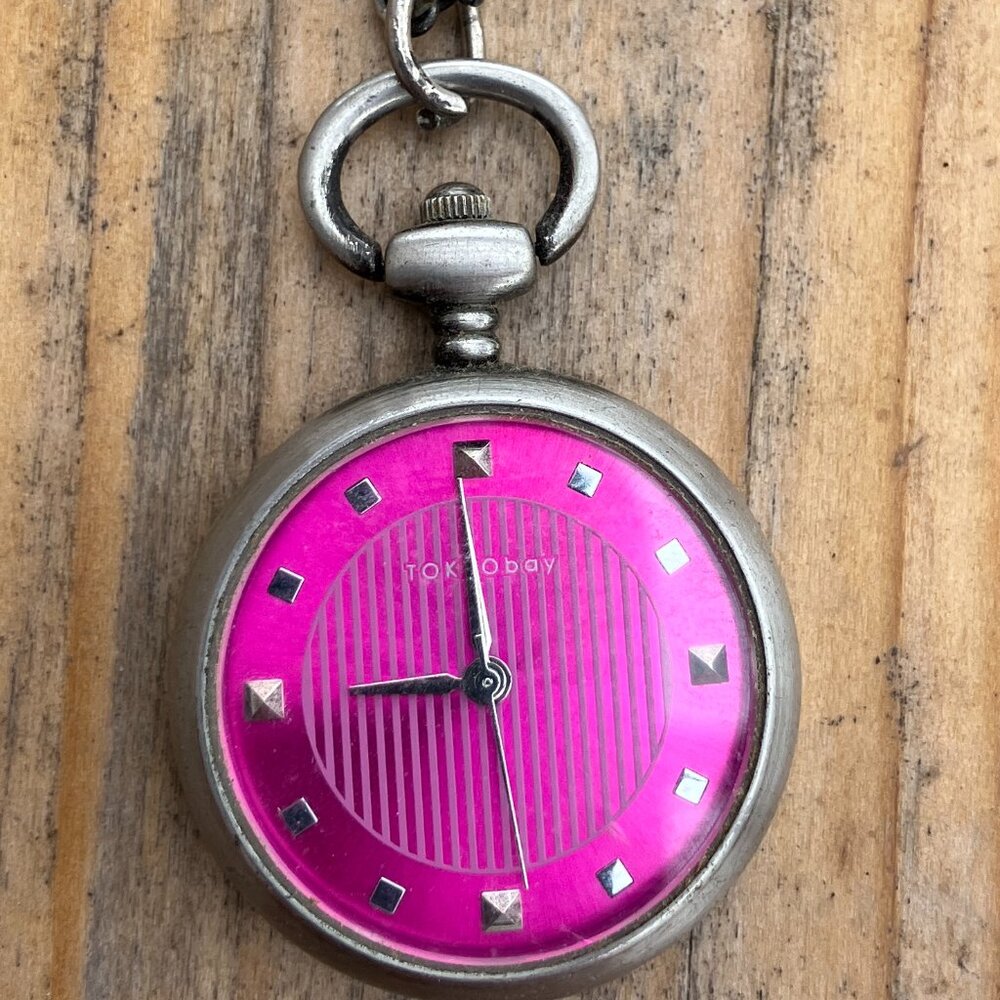 ✨ Rare Y2K Vibe: Nixon "The Spree" Watch Necklace ✨